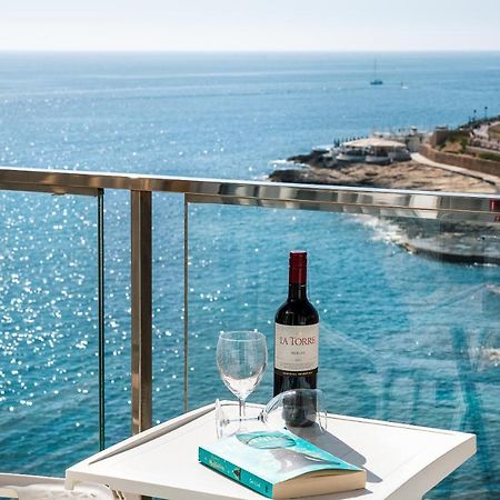 Scenic Seafront Duplex Apartment In Sliema Kültér fotó