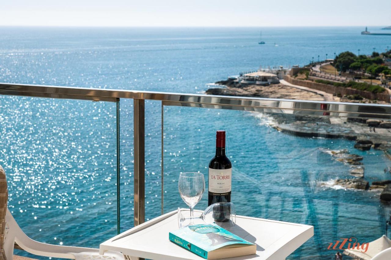 Scenic Seafront Duplex Apartment In Sliema Kültér fotó