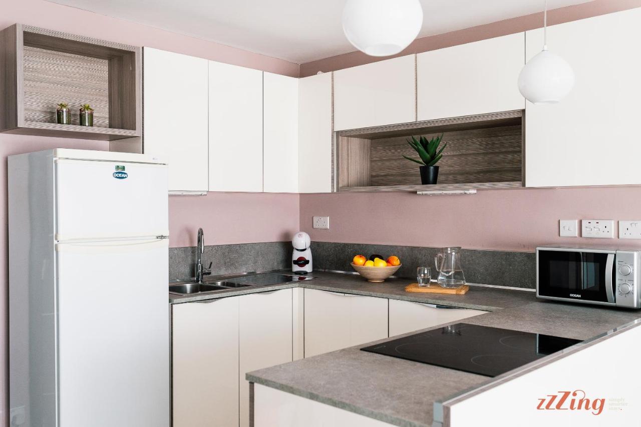 Scenic Seafront Duplex Apartment In Sliema Kültér fotó